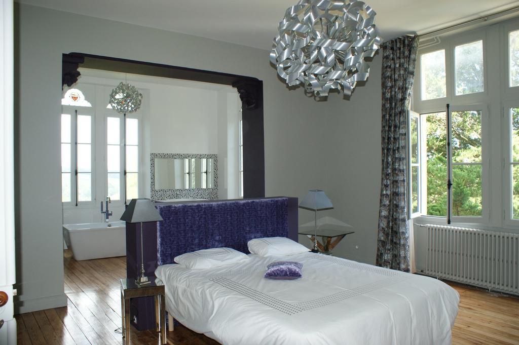 Bed and Breakfast Chateau Fauchey Cadillac Pokoj fotografie